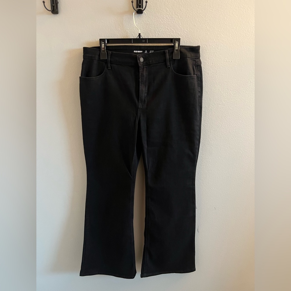 Old Navy High-Waisted Wow Black Flare Jeans for Women. Size 14 Short